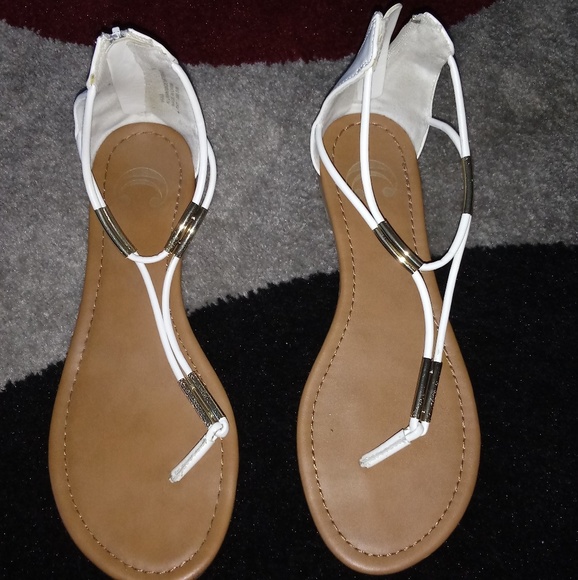 Shoes - White Flat sandles size 8